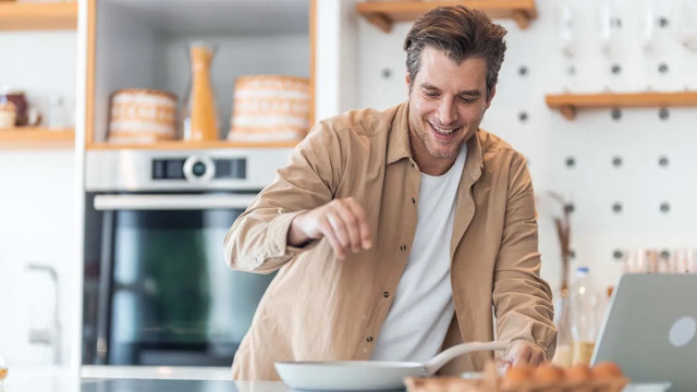 Καρδιακή ανεπάρκεια: Αυξάνεται ο κίνδυνος κατά 15% για όσους το παρακάνουν με το αλάτι
