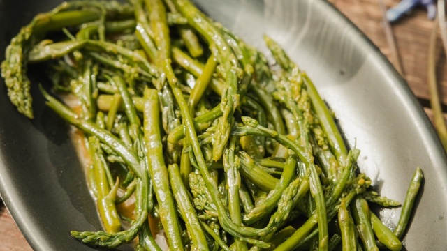 Άγρια σπαράγγια σχάρας