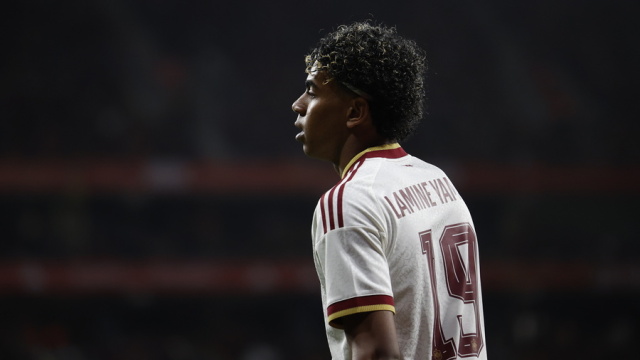 Το ξέσπασμα του Γιαμάλ για τα ισλαμοφοβικά συνθήματα: «Είμαι Μουσουλμάνος, δόξα τω Θεώ»