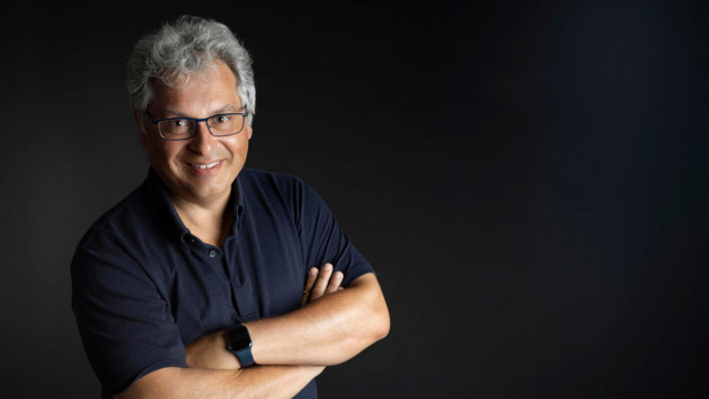 Αστροφυσικός Νταβίντ Ελμπάζ: Οι 3 λόγοι που δείχνουν ότι υπάρχει παντού ζωή στο σύμπαν