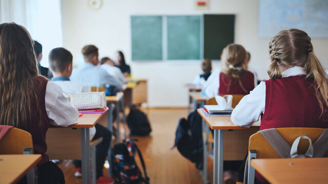 Έρευνα: Μια μικρή αλλαγή στην ώρα έναρξης των σχολείων μπορεί να μειώσει το πρωινό μποτιλιάρισμα