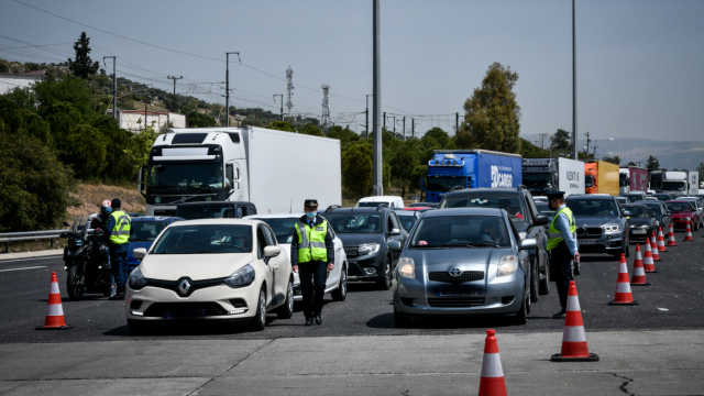 Έκτακτα μέτρα της Τροχαίας με απαγορεύσεις κυκλοφορίας για την 28η Οκτωβρίου
