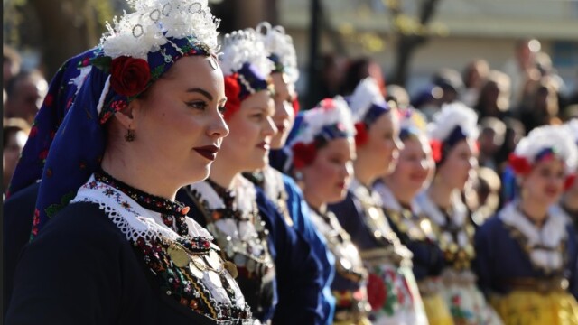 Με το δρώμενο της παραδοσιακής φορεσιάς ξεκινούν οι εκδηλώσεις του πανάρχαιου εθίμου «Λαζαρίνες» στην Κοζάνη