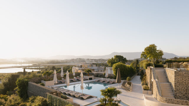 Ένα αυθεντικό Πάσχα στην Κέρκυρα γεμάτο φως, συγκίνηση και ανοιξιάτικη ομορφιά