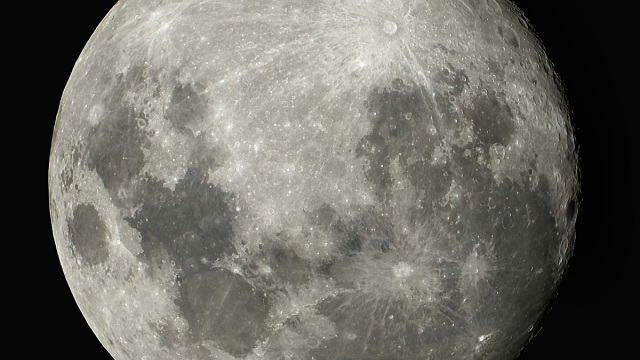 Η στιγμή που οι αστροναύτες της αποστολής Άρτεμις δίνουν σε σεληνιακό κρατήρα το όνομα της νεκρής συζύγου του ενός (βίντεο)