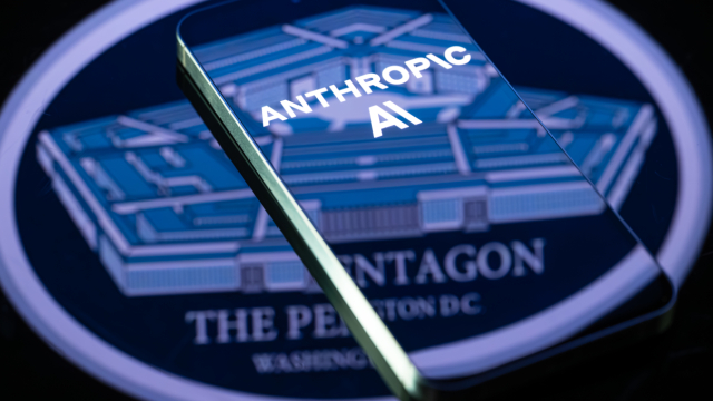 Νέα καμπανάκια από την Anthropic για την Τεχνητή Νοημοσύνη: Πιθανοί οι «υπαρξιακοί κίνδυνοι για την ανθρωπότητα» 