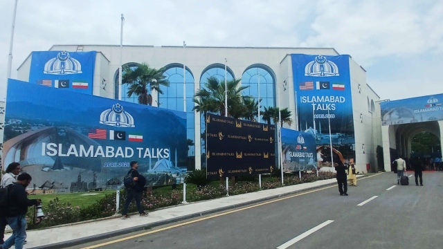 Η Τεχεράνη μιλά για πιθανή «σημαντική εξέλιξη απόψε ή αύριο» στις προσπάθειες για νέες συνομιλίες με τις ΗΠΑ 