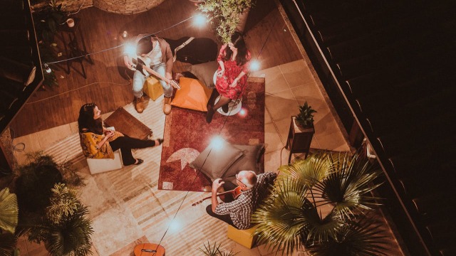 Πώς ένας travel editor κατάφερε να μην πληρώνει ξενοδοχεία στις διακοπές του
