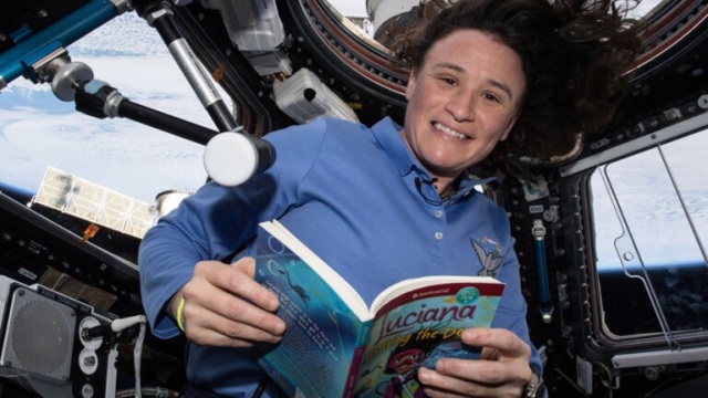 Τι διαβάζουν οι αστροναύτες όταν βρίσκονται σε διαστημική αποστολή;
