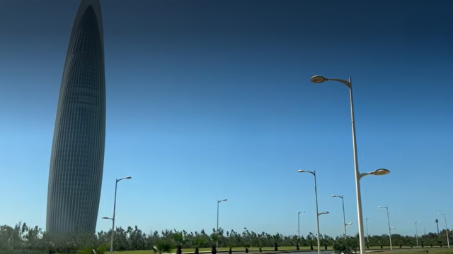 Εγκαινιάστηκε ο τρίτος ψηλότερος ουρανοξύστης της Αφρικής: Είναι ορατός από απόσταση 50 χλμ
