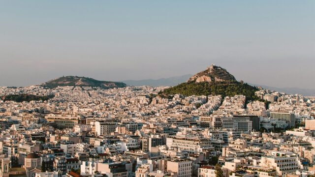 3 διαμερίσματα προς πώληση στην Αττική