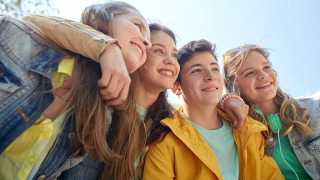 Τι κάνει κάποιον δημοφιλή στο σχολείο – Η έρευνα καταρρίπτει τα στερεότυπα