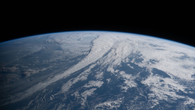 Νέες εντυπωσιακές εικόνες από την αποστολή Artemis II: Το βίντεο της Κριστίνα Κοχ σε απόσταση 54.400 χλμ. από την Γη