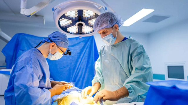 Είναι ένας 70χρονος πολύ μεγάλος για μεταμόσχευση πνεύμονα; Το δύσκολο δίλημμα των γιατρών
