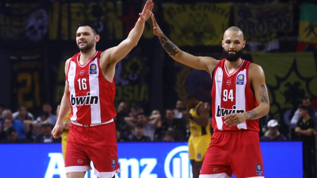 ΑΕΚ - Ολυμπιακός 84-94: Πέρασε με «διπλό» από τα Λιόσια και τελείωσε αήττητος τη regular season της Basket League, βίντεο 