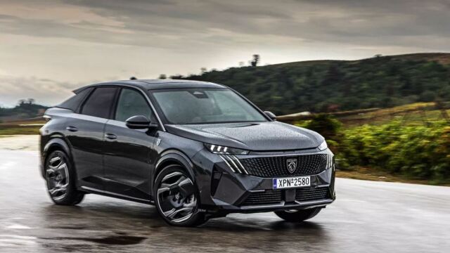 Δοκιμάζουμε το Peugeot E-3008 με τους δύο κινητήρες - Πόσο κοστίζει στην Ελλάδα;
