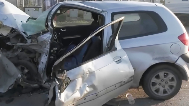 Σοβαρό τροχαίο στη Θεσσαλονίκη: Φορτηγό συγκρούστηκε με ΙΧ, απεγκλωβίστηκε τραυματισμένη μία γυναίκα
