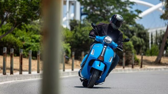 Δοκιμάζουμε την ισχυρότερη Vespa - Πόσο κοστίζει;