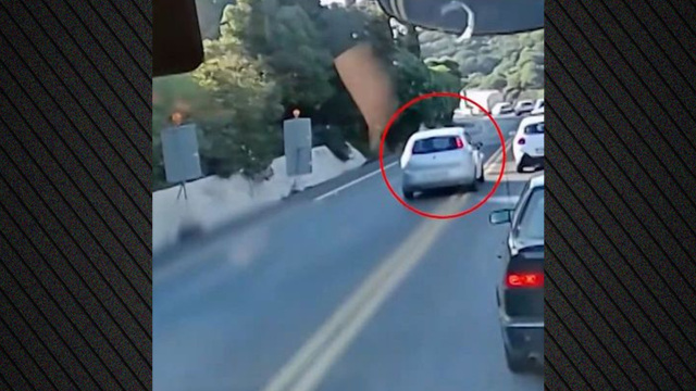 Δημόσιος κίνδυνος! Οδηγός στην Κρήτη, μπήκε στο αντίθετο και προσπέρασε 8 αυτοκίνητα σε «κλειστή στροφή», δείτε βίντεο