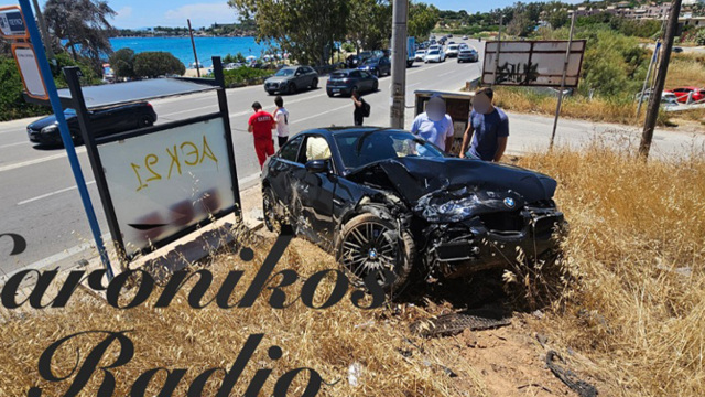 Έκανε αναστροφή στην Αθηνών-Σουνίου και προκάλεσε τροχαίο, ένας τραυματίας