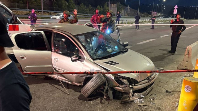 Επίθεση με αυτοκίνητο κοντά σε εβραϊκό οικισμό της Δυτικής Όχθης, τραυματίστηκαν δύο Ισραηλινές έφηβες