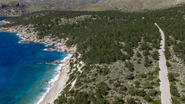 Αποστολή στη Χίο: 6 ανέγγιχτες παραλίες στη δυτική πλευρά της που αξίζει να ανακαλύψετε