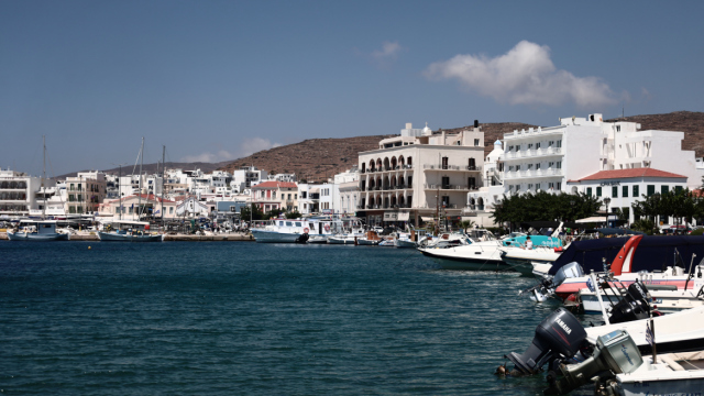 Δήμαρχος Τήνου στο protothema μετά την κήρυξη σε καθεστώς έκτακτης ανάγκης λόγω λειψυδρίας: Να απαγορευτούν νέες ιδιωτικές πισίνες και γεωτρήσεις
