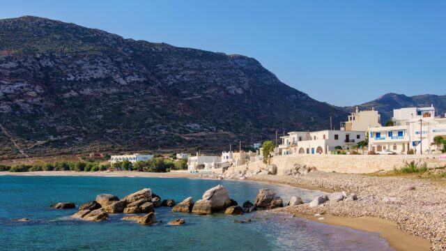 Οι 10 «ήσυχες» παραλίες της Νάξου
