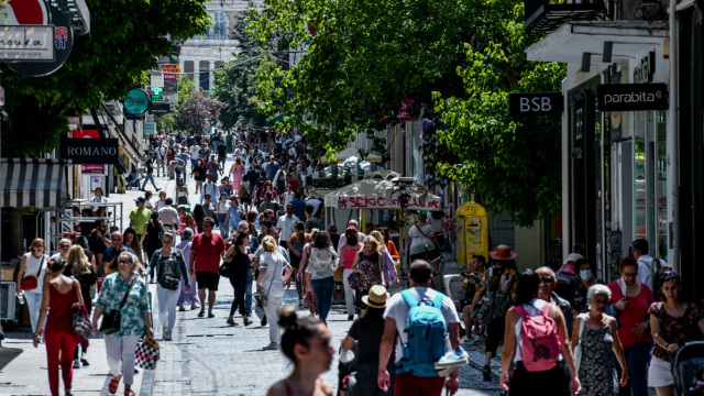 Μειώσεις φόρων και μέτρα για μεσαία τάξη και ελεύθερους επαγγελματίες «κλειδώνουν» στο πακέτο της ΔΕΘ