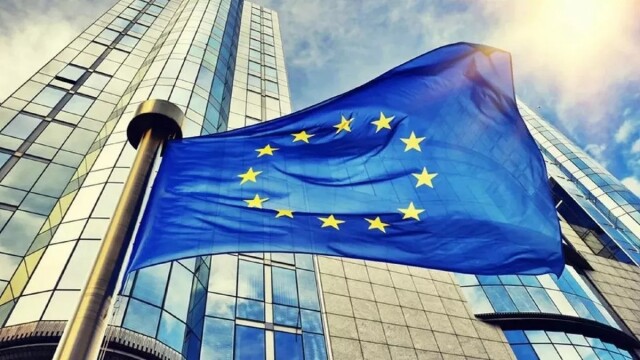Η Ευρώπη χτυπά με δασμούς και τα plug-in υβριδικά των Κινέζων