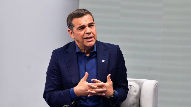 Ο Τσίπρας συγκροτεί «σκιώδη κυβέρνηση»: Τα ονόματα και οι αρμοδιότητες