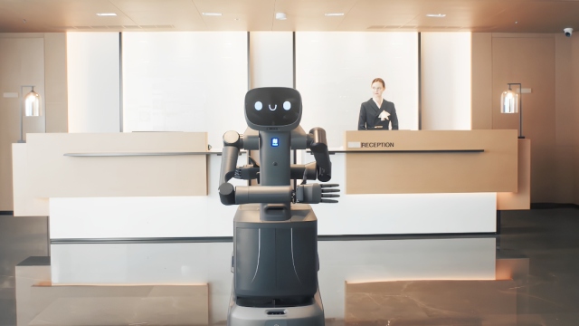 hotel-robot-hor