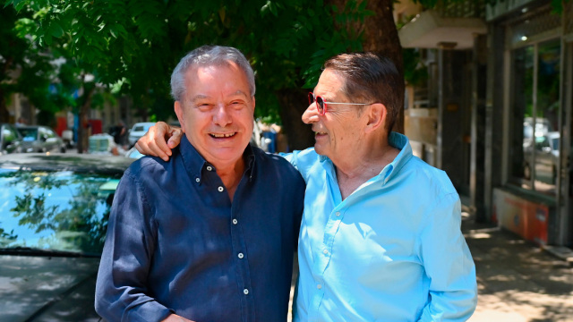 Ο Μανώλης Μητσιάς στον Δανίκα: «Το βιβλίο της ζωής μου από το Γεντί Κουλέ της δικτατορίας και τον Μίκη μέχρι σήμερα»