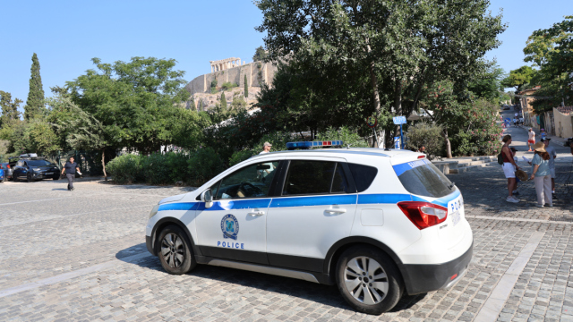 Επίθεση στην Ακρόπολη: Προθεσμία να απολογηθεί πήρε ο δράστης, κρατούσε μαχαίρι 26 εκατοστών