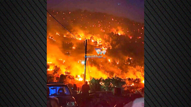 Δύσκολη νύχτα και στο Πλωμάρι: Μάχη με συνεχείς αναζωπυρώσεις σε διάσπαρτα μέτωπα
