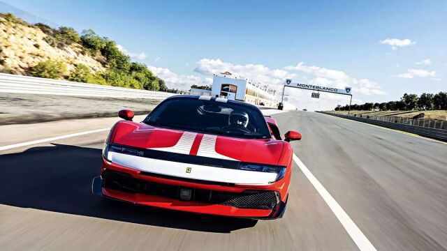 Δοκιμάζουμε τη νέα Ferrari 849 Testarossa