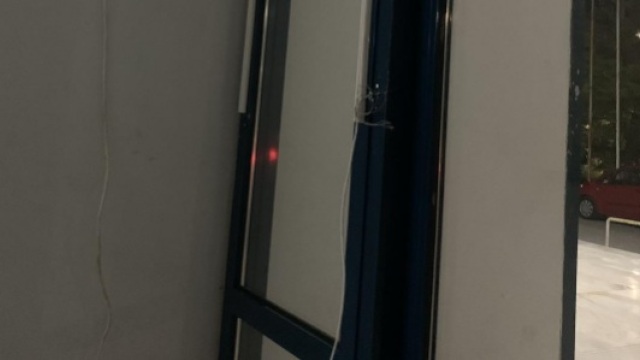 Βανδάλισαν το σύστημα ελεγχόμενου εισόδου στις φοιτητικές εστίες του ΑΠΘ, δείτε φωτογραφίες