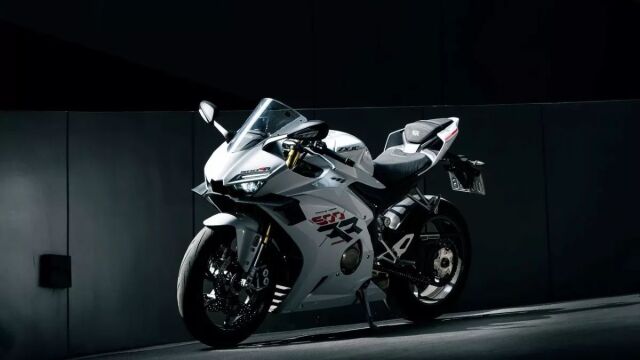 Οι Κινέζοι ετοιμάζουν superbike με V5 κινητήρα και 250 ίππους!