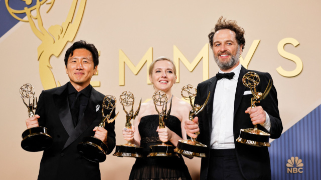 Emmy 2026: Το «Widow’s Bay» σάρωσε με 14 βραβεία – Το «The Pitt» η καλύτερη δραματική σειρά με ρεκόρ υποψηφιοτήτων 