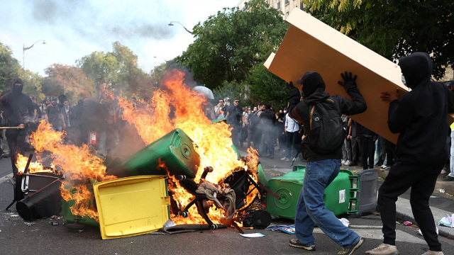 franceprotest232-hor