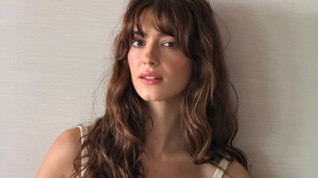 Elinor Haircut: Το κούρεμα που συνδυάζει τον ρομαντισμό της Jane Austen με τις τάσεις του σήμερα
