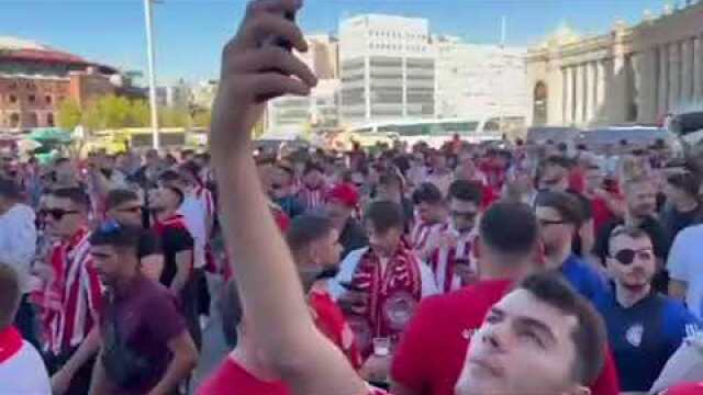 Οπαδοί Ολυμπιακού στη Βαρκελώνη