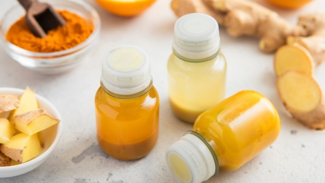 Νιώθετε ότι θα αρρωστήσετε; Φτιάξτε αυτό το σφηνάκι ευεξίας με 3 υλικά