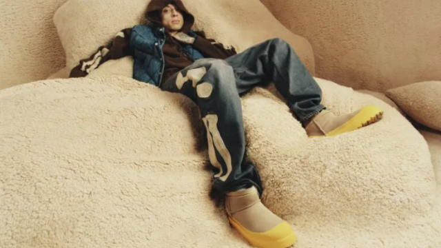 UGG FW25: Όταν το Iconic Feeling συναντά το σύγχρονο ανδρικό στυλ με τον Central Cee
