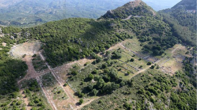 Υπουργείο Πολιτισμού: Με ηλεκτρονικά αμαξίδια η πρόσβαση αναπήρων στον αρχαιολογικό χώρο της Κασσώπης στην Πρέβεζα
