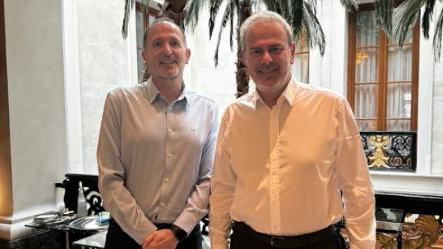 Στην Αθήνα ο  νέος CEO της Euroleague, Τσους Μπουένο, συναντήθηκε με τον Δημήτρη Φραγκάκη
