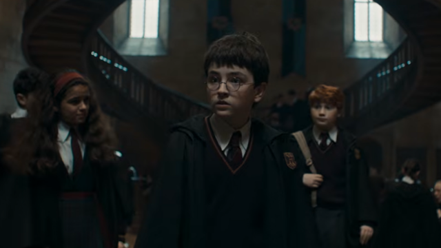 Ο Χάρι Πότερ επιστρέφει στο Χόγκουαρτς, δείτε το τρέιλερ της νέας σειράς που κάνει πρεμιέρα τα Χριστούγεννα