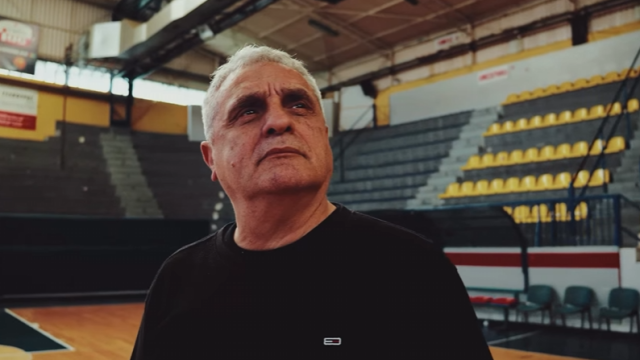 ΑΟ Σπόρτιγκ: Ο Πεδουλάκης επέστρεψε στους πάγκους και ανέλαβε την ιστορική ομάδα των Πατησίων, βίντεο