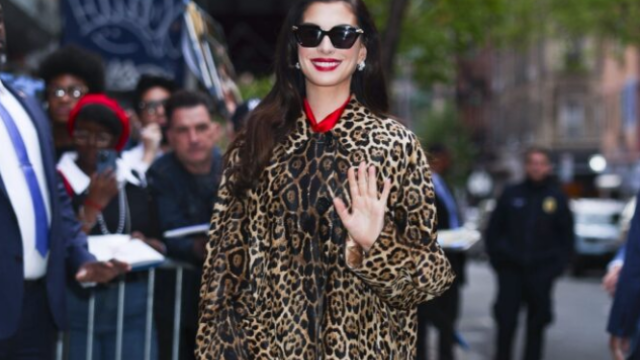 Οι κόκκινες γόβες είναι το must-have αξεσουάρ της σεζόν σύμφωνα με την Αν Χάθαγουεϊ
