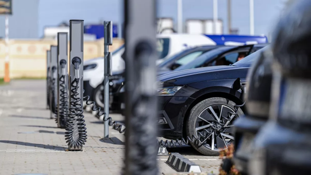 Πόσα χιλιόμετρα αντέχει πραγματικά η μπαταρία ενός ηλεκτρικού αυτοκινήτου;